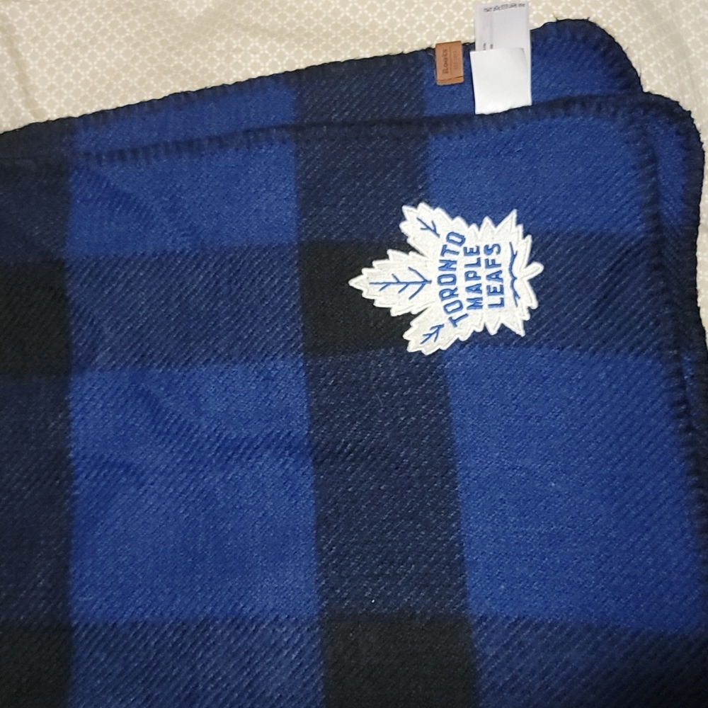 COPY - Toronto Maple Leafs Roots scarf
